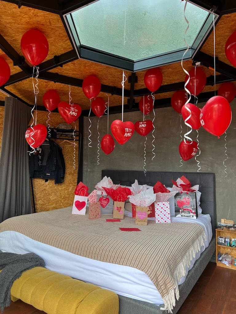 Cena Romántica (No incluye regalos)